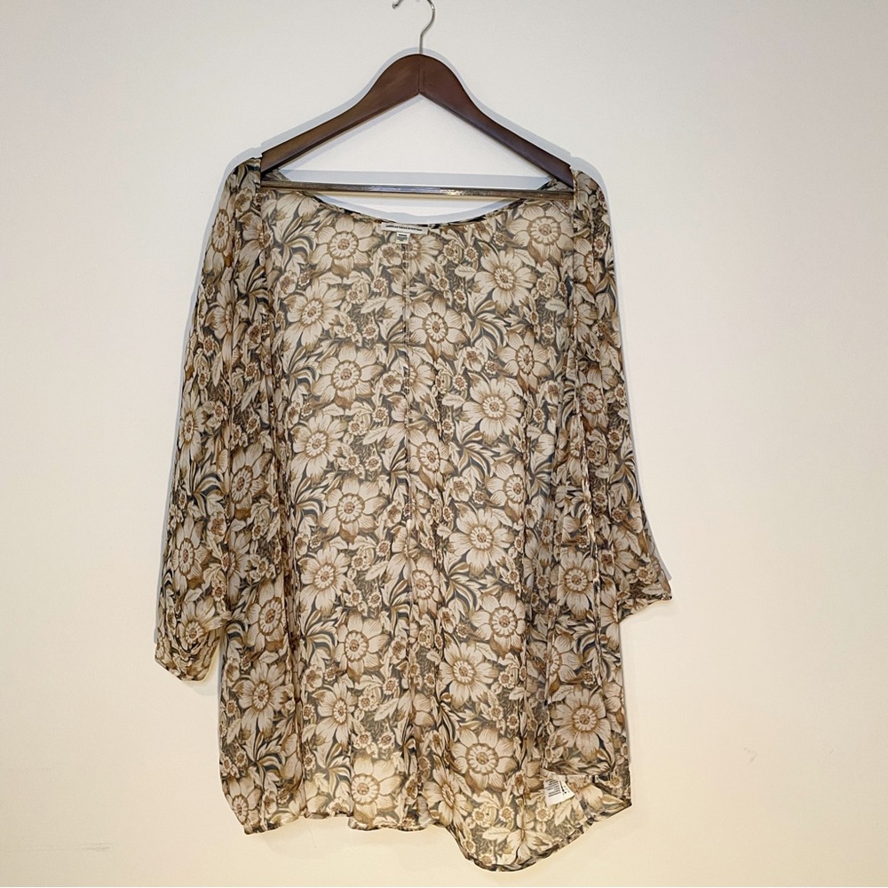 American Eagle Floral Kimono